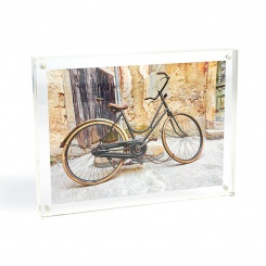 Custom Acrylic Magnetic Photo Frame — 5 × 7 in — configuration example